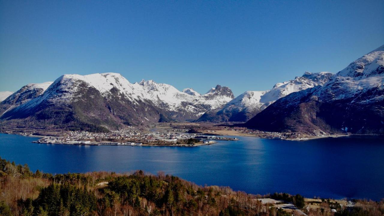 Andalsnes Sentrum 1-Room Apartment No3 Exterior photo