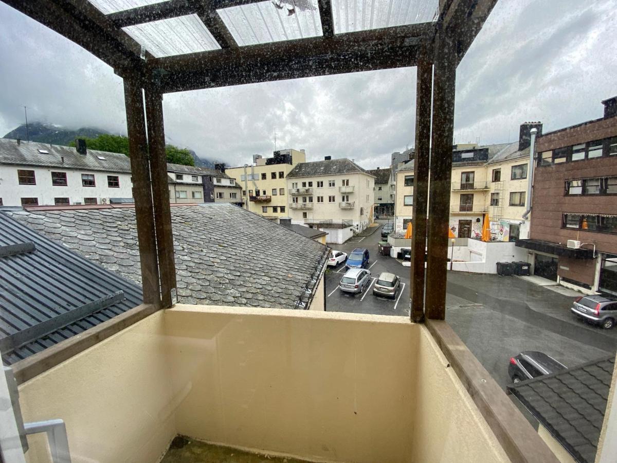 Andalsnes Sentrum 1-Room Apartment No3 Exterior photo